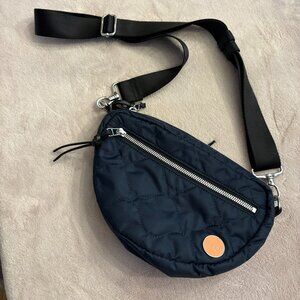 shortyLOVE Small Cruiser Wave Quilted Crossbody Bag Navy